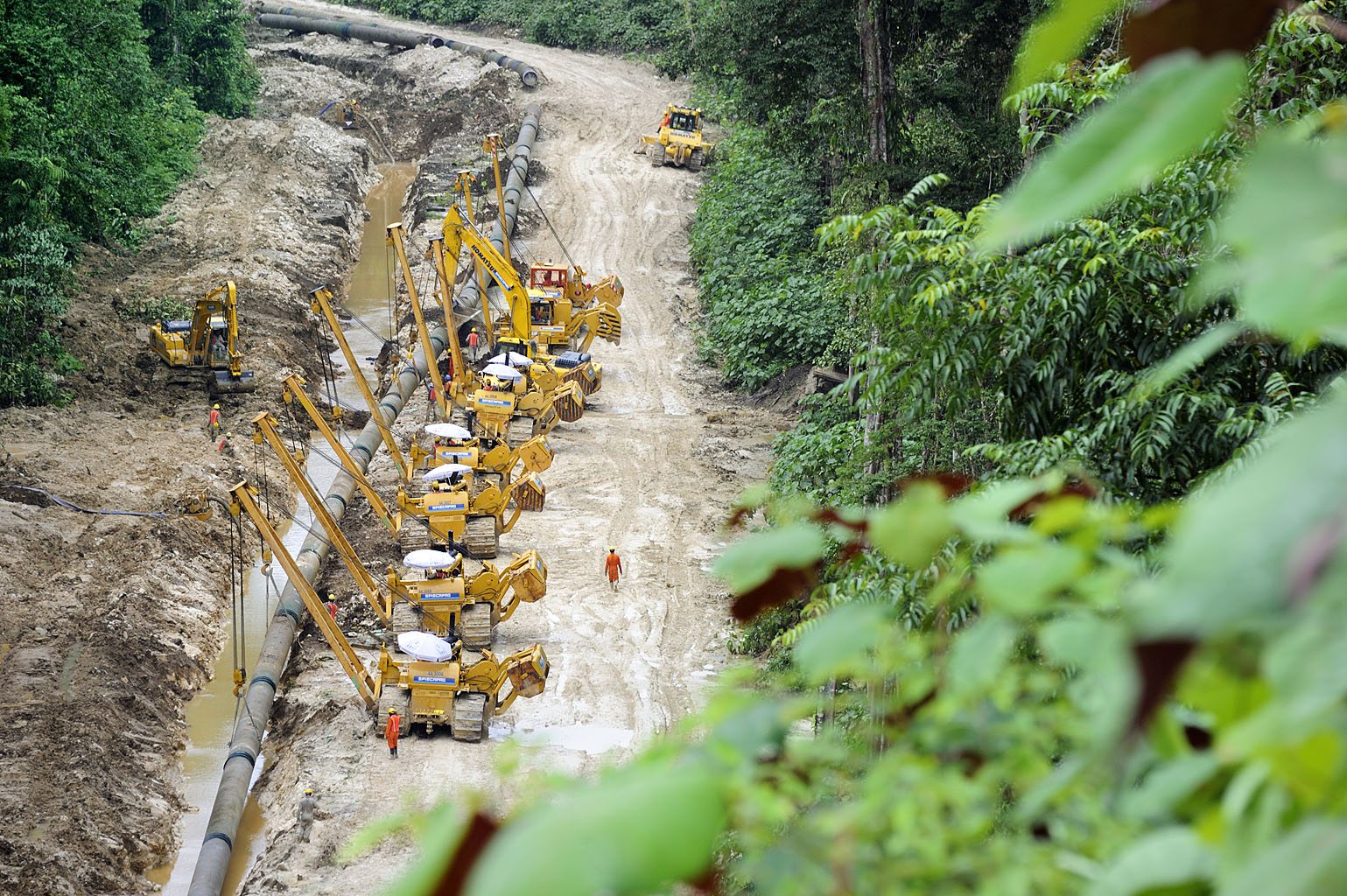 Construction d'un Pipe line en Papouasie Nouvelle Guine par SPIECAPAG